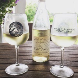 Wine Wednesday: Dry Pinot Grigio hawkhavenvineyard.com/blog/2018/04/0…