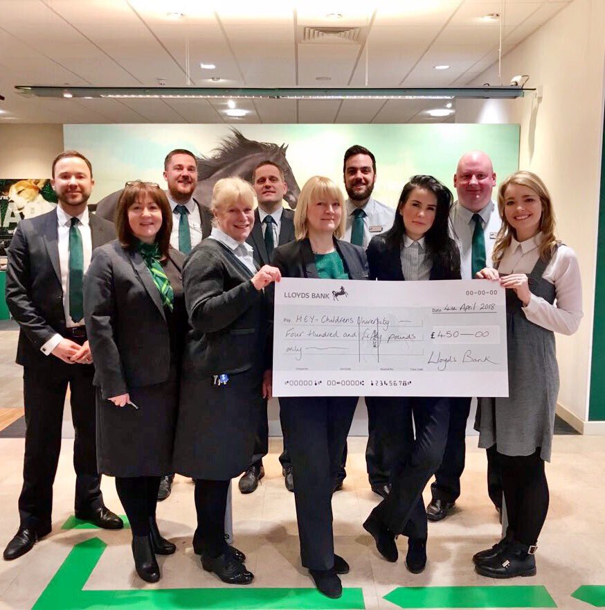 tracymunzer's tweet image. Thank you to all our customers who helped Lloyd Bank Jameson St, Hull raise £450 at our tombola/bake sale in aid of @ChildrensUni whose learning experiences inspire, engage and educate local children.