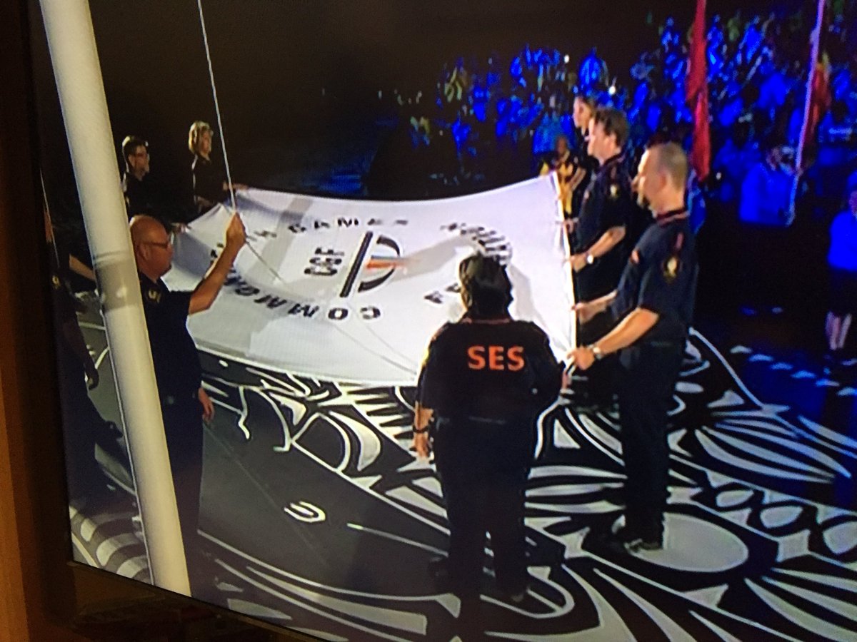 Great to see our colleagues from @QldSES playing an important role in the opening ceremony of the Cwlth Games with their <a href="/lifesavingqld/">Surf Life Saving Queensland (SLSQ)</a> ... go well as you support the games!