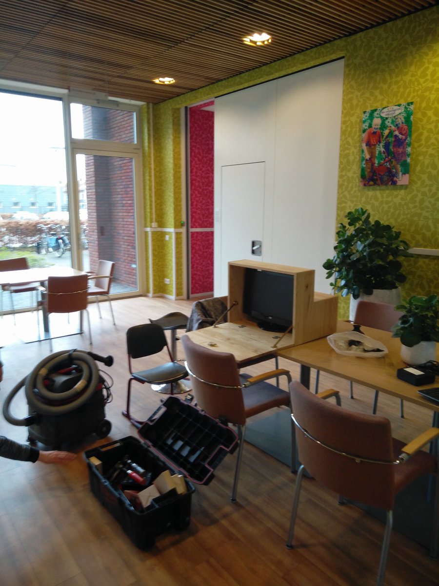 Work in proces <a href="/Bouwloods/">Stichting Bouwloods</a> in buurtcentrum #Hart van #Hoograven aantreffen van verbeteringen buurtcentrum nav #rodekersen peiling tips en wensen gebruikers #driehoekhvh