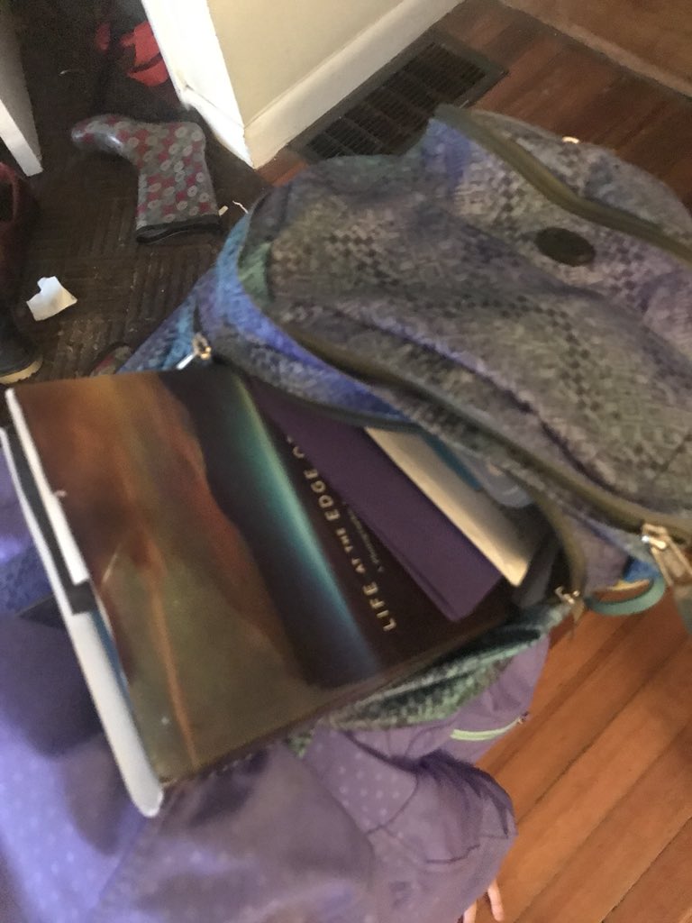 JudeLab_Bard's tweet photo. Backpack reading for the excited kid joining BIO111 and ARTH252 @BardCollege classes headed to @HarvardMuseum exhibit Sunday to meet @socialmicrobes #scicomm #microlove https://t.co/nPaa622J9U