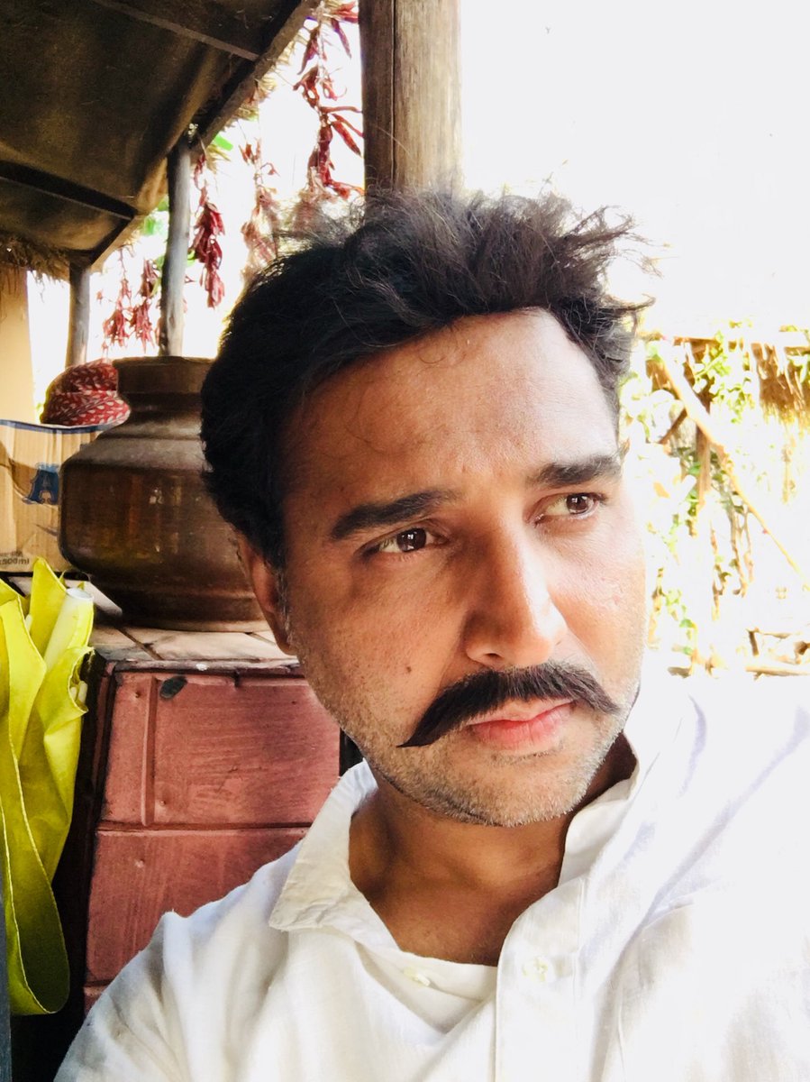romaanch's tweet photo. #kulfikumarbaajewala #onset #shootmode #thinking #inthoughts #sittu #romanchmehtha @StarPlus ☺️🙏 https://t.co/wAtwW6YJyB