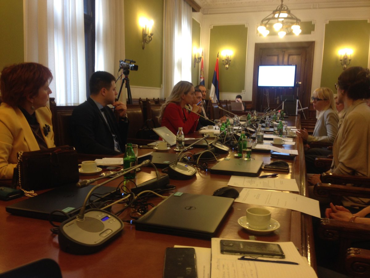 naled_serbia's tweet photo. U Narodnoj skupštini poslanici članovi Ekonomskog kokusa i NALED razgovaraju o reformskoj agendi za 2018. i unapređenju regulatornog okvira za poslovanje u Srbiji https://t.co/Fz3yLTjsXH