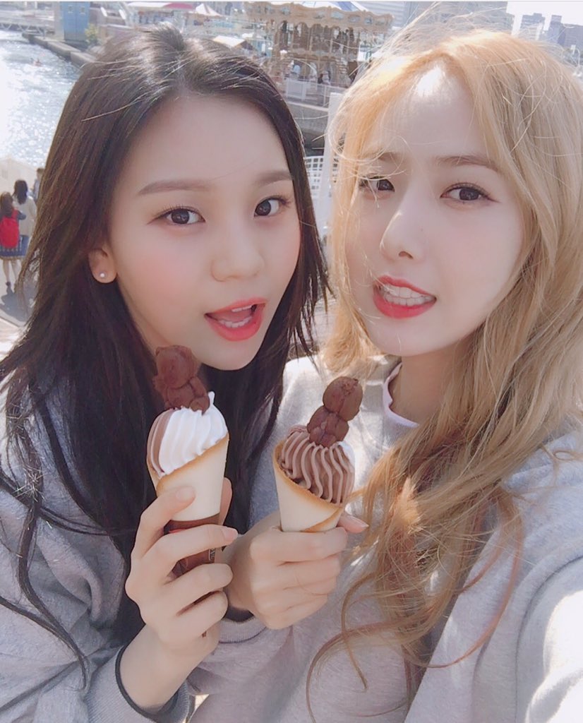 itsmaeharlene's tweet photo. [PHOTO] 180404 GFRIEND Official Instagram update with #SinB and #Umji 4P (2/2)

“🌸🍦🌸🍦 #SpringSpring”

Source: https://t.co/qlqTboy8yd https://t.co/M0e4y5Aeo7