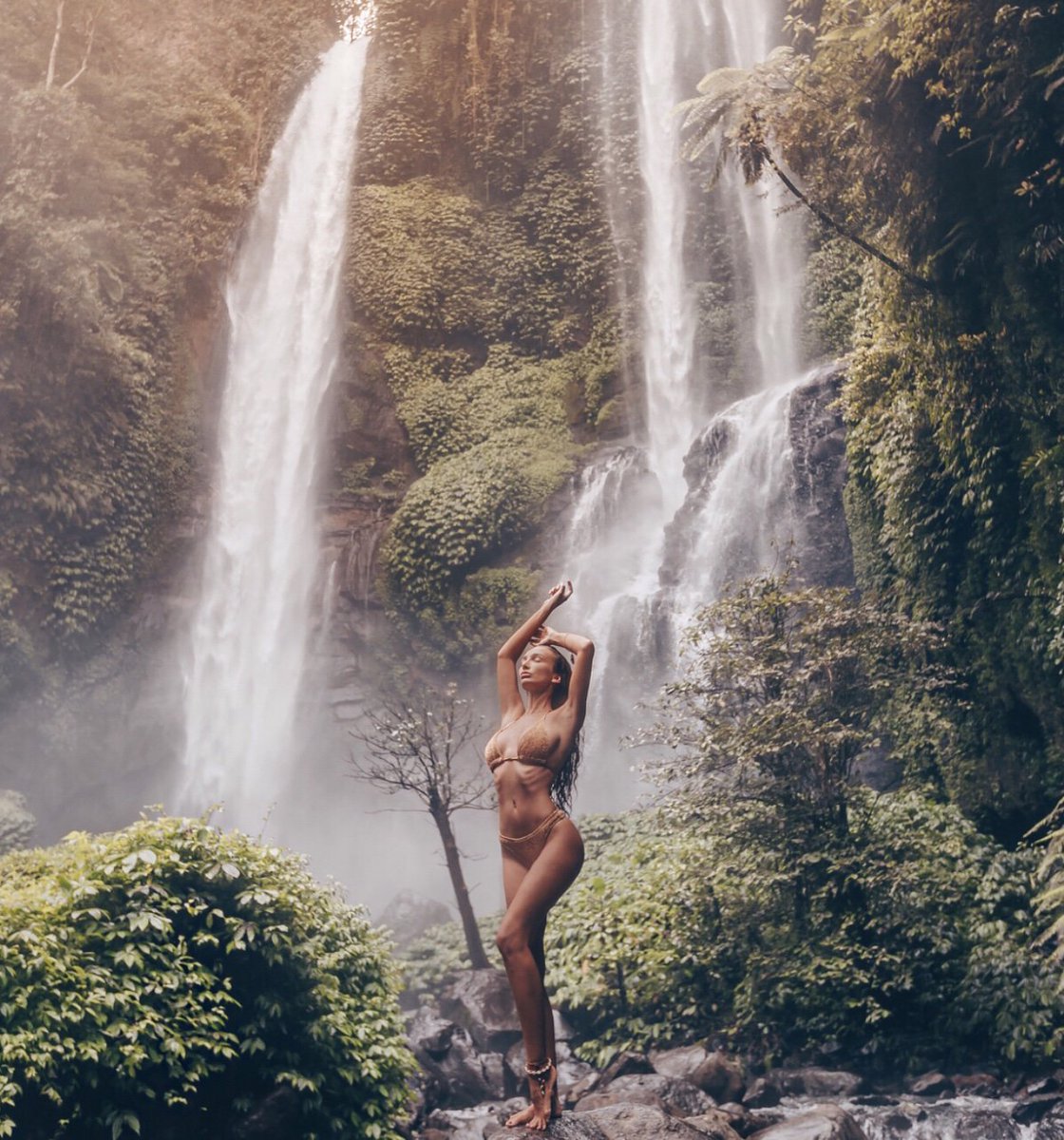 periskop 鍔 ære sexymi® on Twitter: "Being fit with the power of nature is sexy! . Model 📷  @anyuta_rai . . . . . #nature #naturelover #naturephotography #waterfall  #photography #photoshoot #model #supermodel #fashionmodel #traveler  #sexymitea #