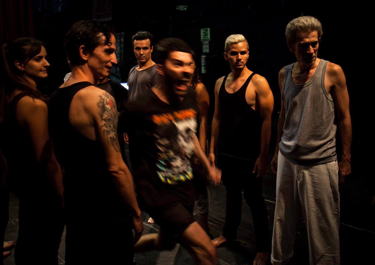 ActosIntimos's tweet photo. Este fin de semana taller #LaVulnerabilidadDelActor con @SantiSenso + obra #CastaPesteyEternidad en #Bilbao Teatro @hACERIA si quieres + info https://t.co/0Cwy7SobqQ  o escribiéndonos por privado. https://t.co/yoEfUH1iMg