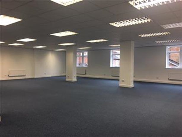NovaLoca's tweet photo. #CommercialProperty from @ehB_Commercial - Open plan #office accomodation within a former Church in #LeamingtonSpa, which was converted in the 1990s and now forms part of an award winning office development https://t.co/1dtc4YM2nS https://t.co/UetGbcYKgP