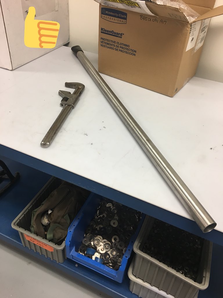 PhysicsSandbox's tweet image. This long pole is called a “cheater.” It attaches to the end of the pipe wrench for more torque. Longer distance + same force = greater torque.