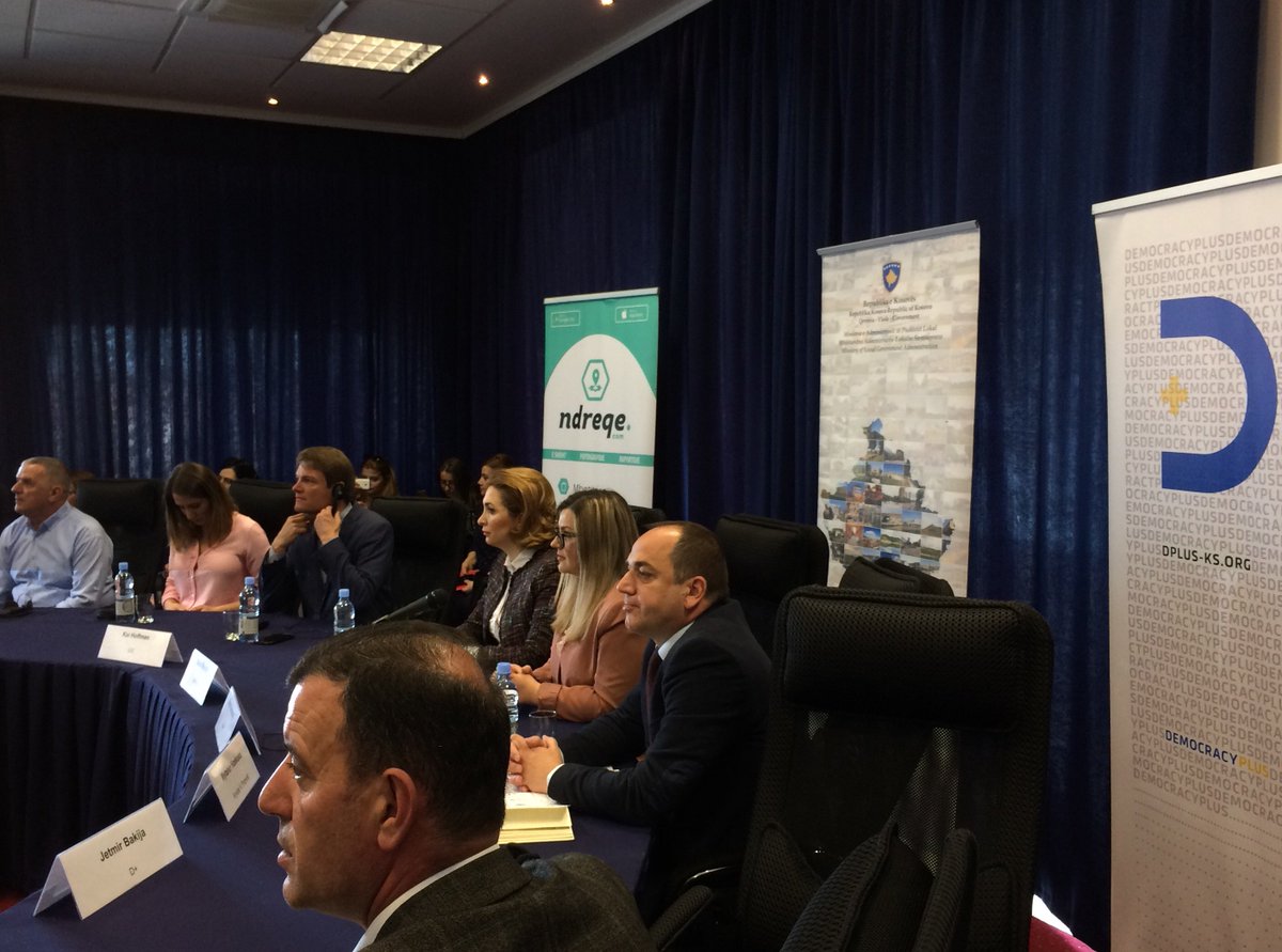 MPL_KS's tweet photo. MLGA General Secretary was thrilled to host a launch event for #ndreqe, an online platform for reporting public service complaints, alongside managing partner @democracy_plus, implementing partner @giz_gmbh, Minister of Environment &amp; Spacial Planning, and many of #Kosovo's mayors https://t.co/Z4UUQ9TfIf