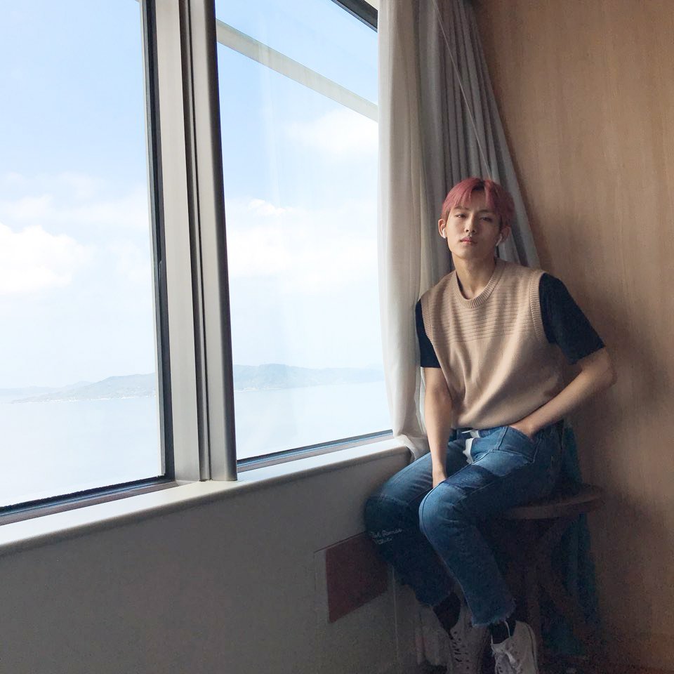 NCTsmtown's tweet photo. 윙끄 도영형 서로 찍어주기

#NCT127 #Chain https://t.co/QvVRwjydrU