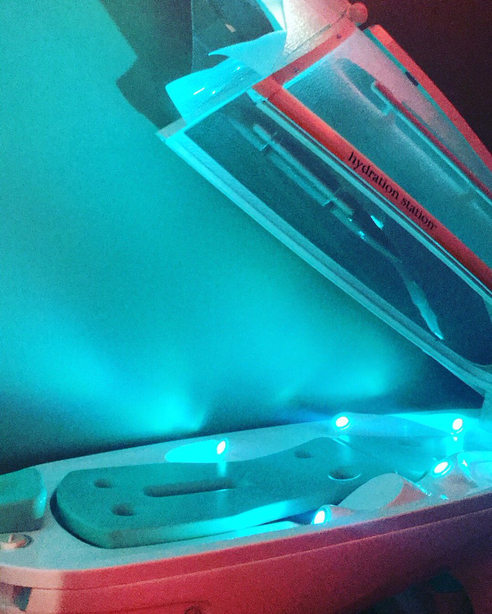 What is up with this cold weather?! 🌧❄️

At Utan, we guarantee you warmth &amp; sunshine! ☀️

Warm up with us in the Hydration Station! Heats up to 118° and offers a combination of infused steam and infrared technology that improves the quality of your skin.