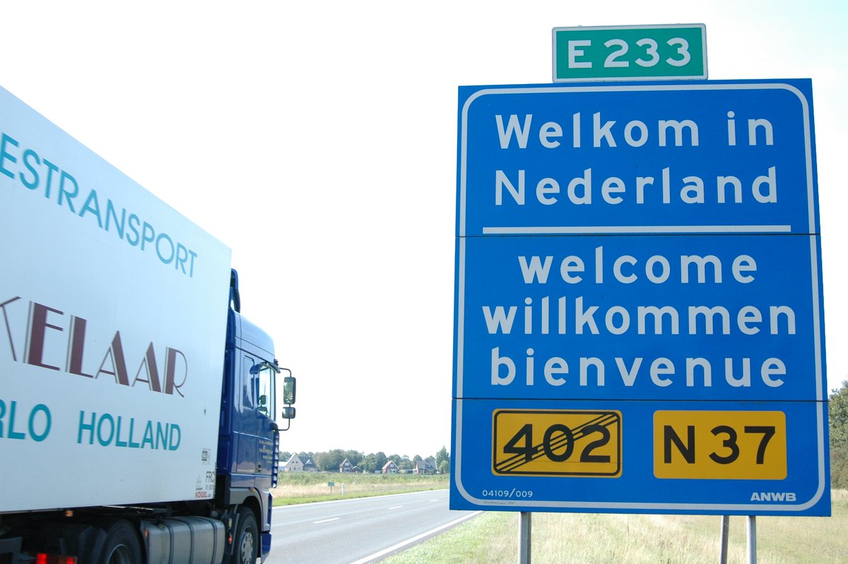 🇳🇱 Vier banen verbinden de grensregio

De 10e verjaardag van de huidige vierbaans A37 / E233 wordt 12 april aanstaande gevierd met een feestelijke bijeenkomst. ➡ edr.eu/vier-spuren-ve…