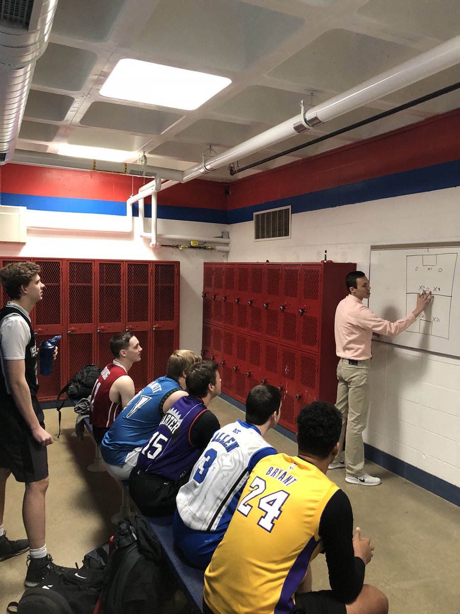 coldlikeminny's tweet photo. Prepping for YUGE game❄️😈‼️ t-minus 20 minuets 👀⏳ #dubszn https://t.co/Al6ZLokBxn