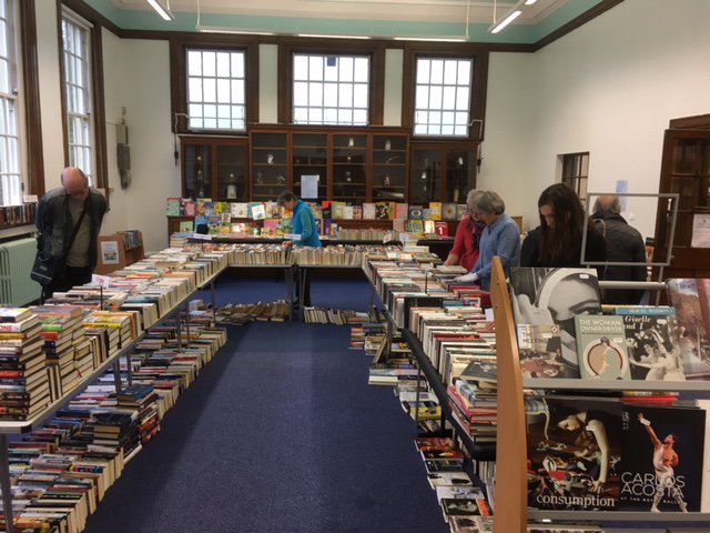 KeatsLibrary's tweet photo. Giant Book sale:  21st April (10am-4pm) @KeatsLibrary even better...thanks to huge donation of NEW unread books by Michael Joseph's bookstore @Cafe_Also  
Swiming in 1000's of wonderful books: come, browse &amp; take some away. Prices from £2/3; bargains less. Fiction/non fiction/art https://t.co/tCGtK7j44T