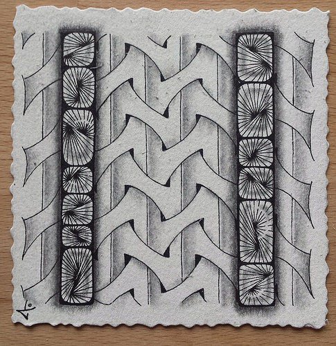tangleoflines's tweet image. Have fallen in love with Pickpocket by Tomàs Padrós! So I couldn't possibly not participate in this week's Diva Challenge... #zentangle #thediva tangleoflines.wordpress.com/2018/04/04/div…