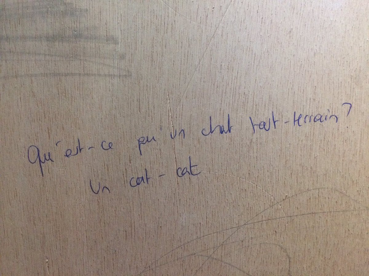 On rit @Nextdoor_fr #champselysees