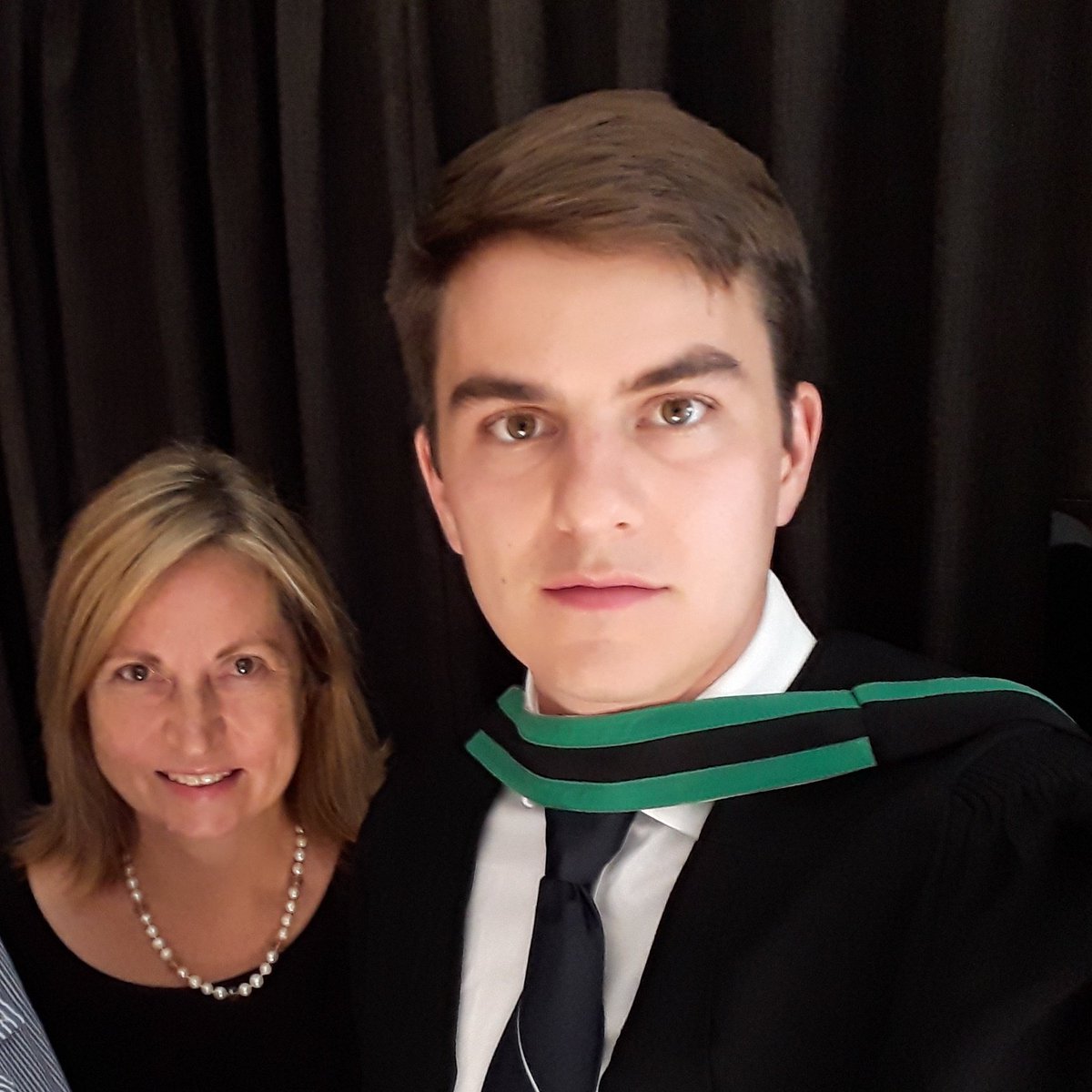 LINDRA's tweet photo. #NewProfilePic https://t.co/CnaXWwGtYa
