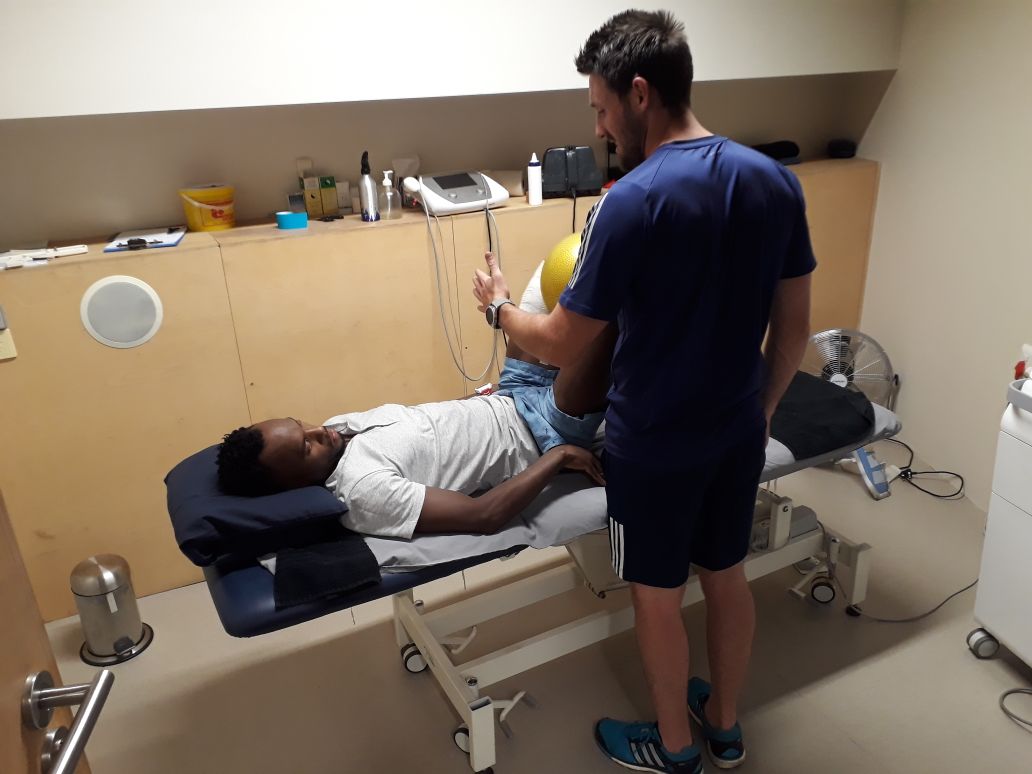 PrimeHPI's tweet photo. We are pleased to mention that #MhlengiGwala had his 1st strengthening rehabilitation program at Prime today. Over the next 2 months he will be working hard with Dr Subban and Jaryd Rudolph (Biokineticist) to stabilise his core &amp; strengthen his muscles above the knee. https://t.co/7LGQl6dEHO