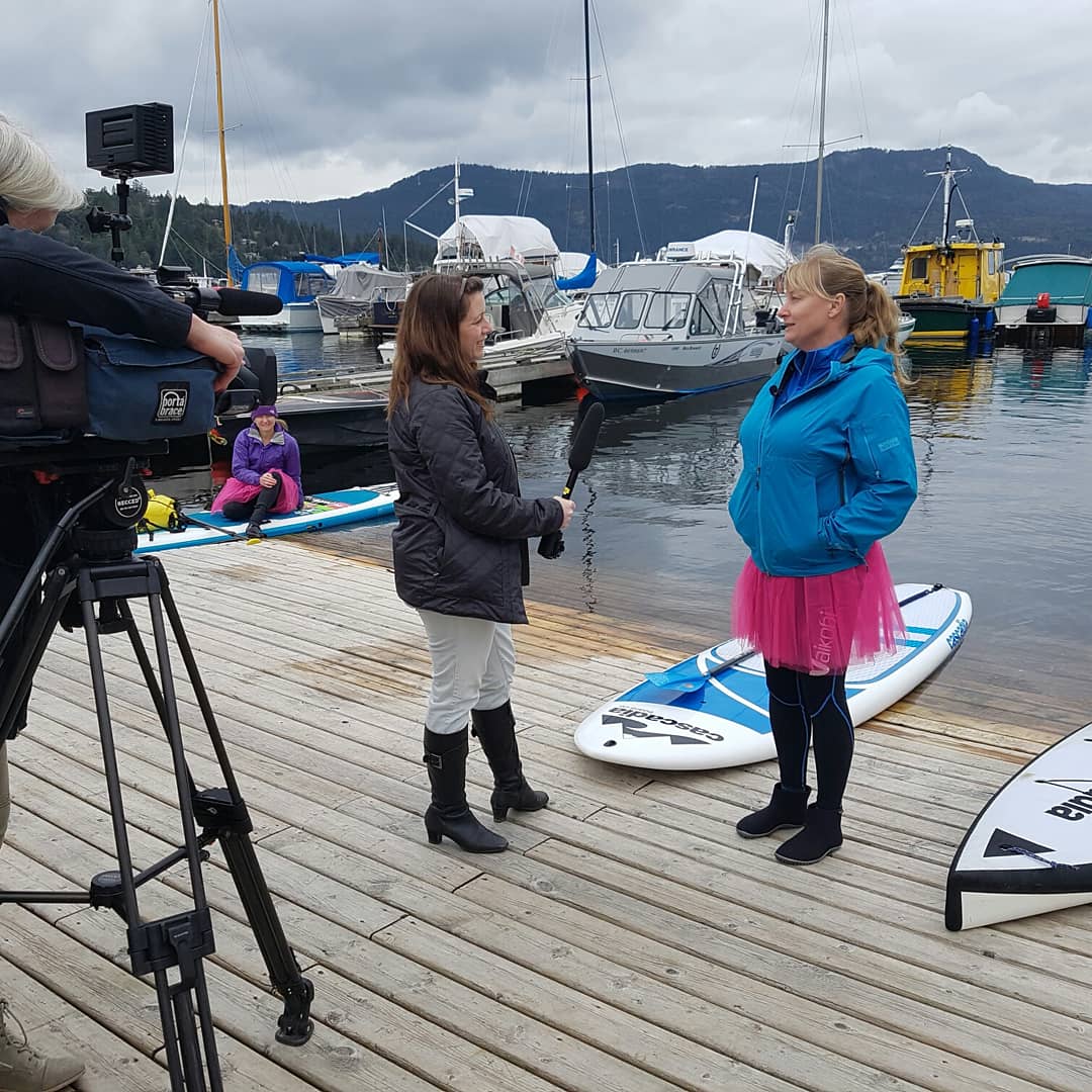 kathelburt's tweet photo. Which will you celebrate today? This @ShawTV_SVI #communityproducer &amp; tv reporter wants to know... Careful don't trip over the camera 🎥  #nationalwalkaroundthingsday #NationalHugANewsPersonDay This virtual hug is 4 you @LScollan thanks 4 bringing gr8 #community stories to life. https://t.co/yygOwmwOop
