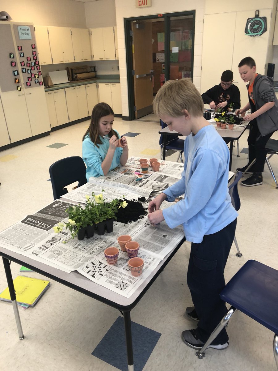 ro16h's tweet photo. Students planting flowers for the nursing home residents #cescougars #projectjack https://t.co/fnOEaUMXfV