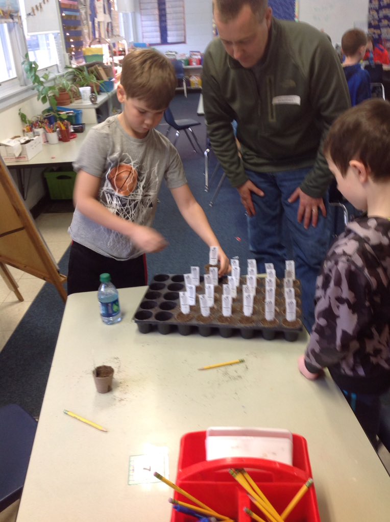 2room5's tweet photo. It's spring and we are starting our plants! https://t.co/ryK0vLDSua
