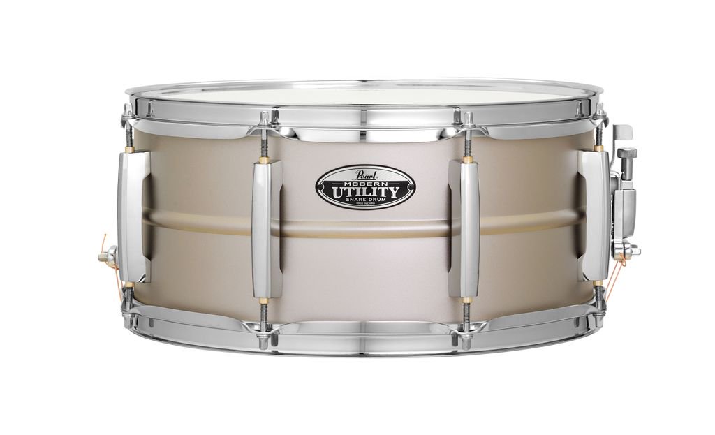 Pearl Expands Modern Utility Snare Line with
New Steel Models.

Pearl’s value-based Modern Utility Snare drum line has been expanded to include two new Steel shell models. Shimmering, open, and untamed.

#playdrums #pearl_drums #Modernutility #drums