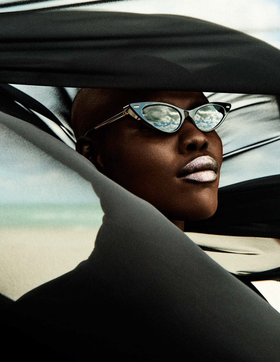 Fashion_Timer's tweet photo. Model #GraceBol delivers a smashing performance in ‘Pure Beauty’, a study in 21st century sophistication styled by Christiane Arp. Photographer Giampaolo Sgura partners with Bol to create memorable in #Vogue Germany May 2018. https://t.co/k5nSv5AS6U
