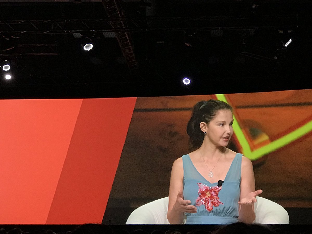 “Individuals need to grow a damn backbone...and do the right thing.” <a href="/AshleyJudd/">ashley judd</a> #metoo #workhuman #globoforce