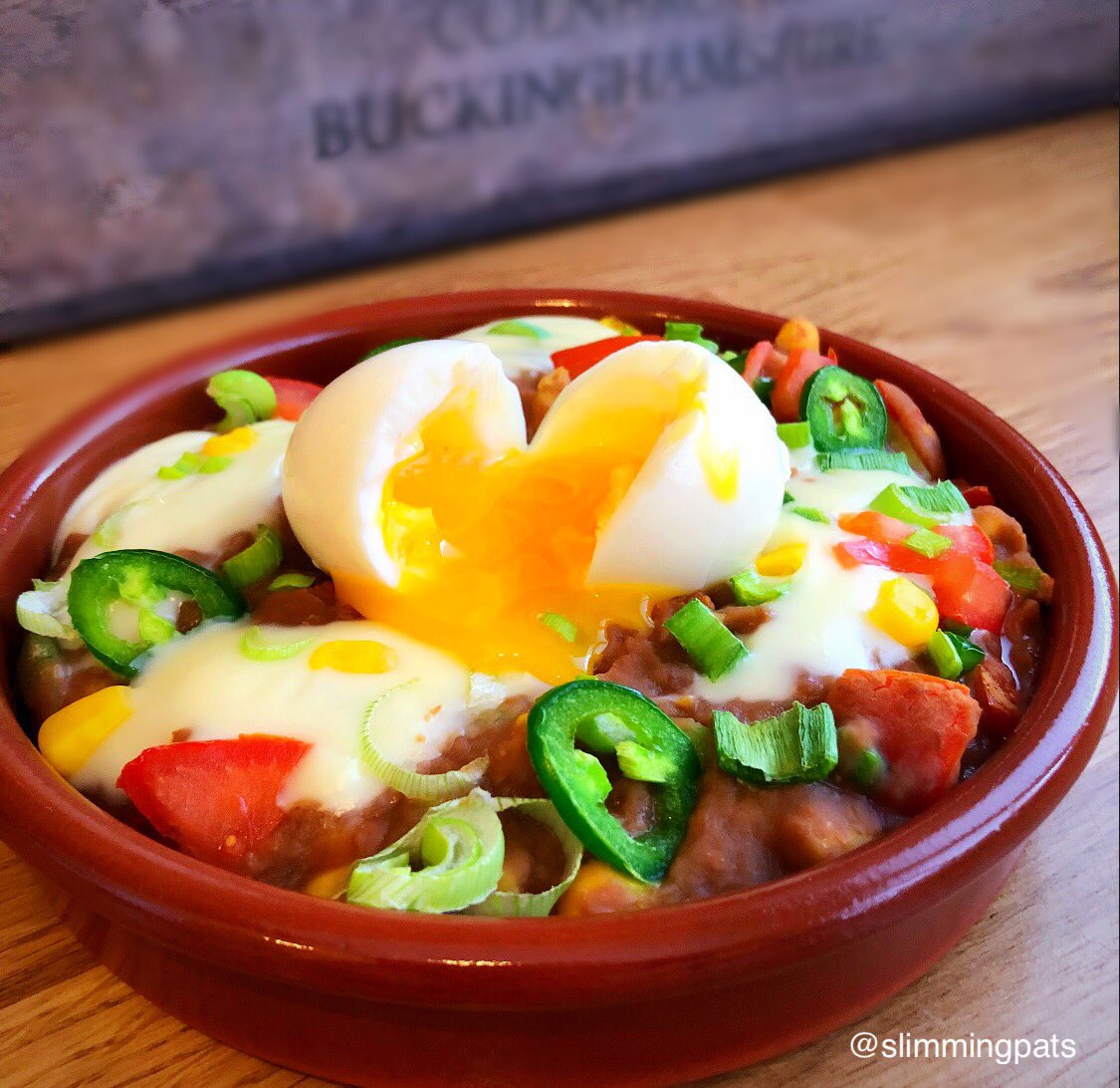 slimmingpats1's tweet photo. #refriedbean bowl topped with #egg & #primulalight #synfree #lunch #weightlossjourney #diet #slimmingworld #slimmingworlduk #sw #HealthyEating #swuk @Primula_Cheese ❤️ https://t.co/cX5mNBNUik