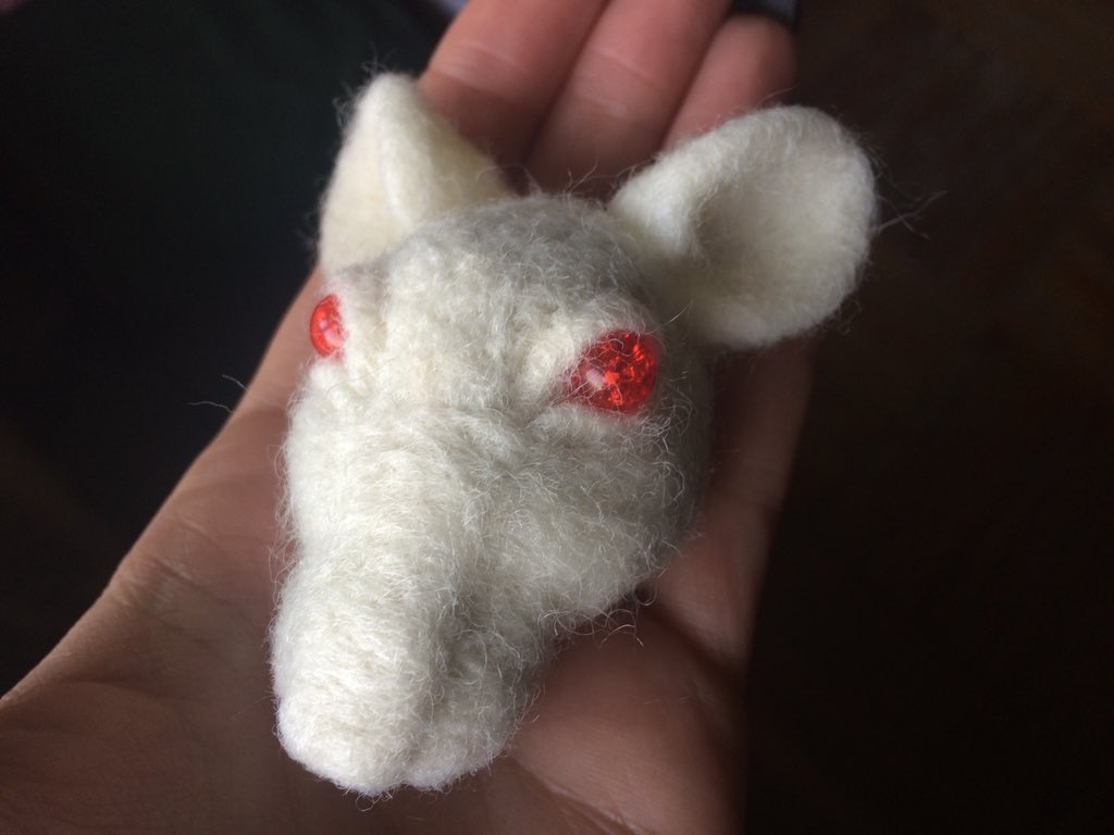 extracar's tweet photo. #rat #felt #toys #handcrafted #Albinism #redeye #Woolworths #merinos #wool #accessoires https://t.co/0C0Ksp4R1k