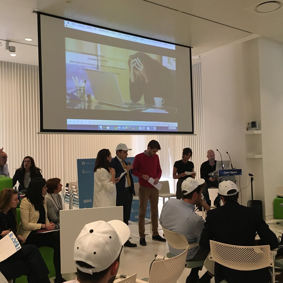 FUEONLINE's tweet image. Comenzamos con las presentaciones de las empresas y la valoración de sus candidatos. ¿Quién será el número uno de este #draft? 🤔 @bbva #eventodraft #LiquidSystem