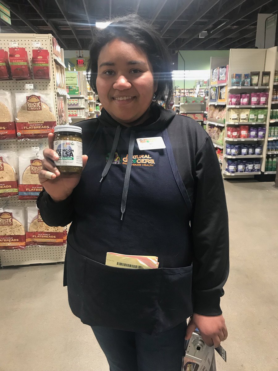 WildMoon_Salsa's tweet photo. S/O 2 #NaturalGrocersGrandForks! Incredible people! Awesome #Salsatasting! Fun xs 4 littles w #EasterEggHunt... a Wow of a day😎 Thx #NaturalGrocers
#grocery #organic #wholesome #salsas #customers https://t.co/0eaDLisXFE