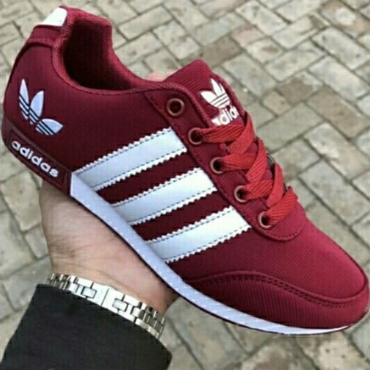 MarModass's tweet image. Adidas. 
23€. 
Tallas 36,37,38,39,40,41,42,43,44, 45.
Envio entre 10 y 25 dias.
Pago por ingreso, transferencia, paypal o tarjeta. 
No hacemos contra reembolso.
Entrega de numero de seguimiento.
Pedido por mensaje privado, whatsapp 640710523, o email mar.modass@gmail.com