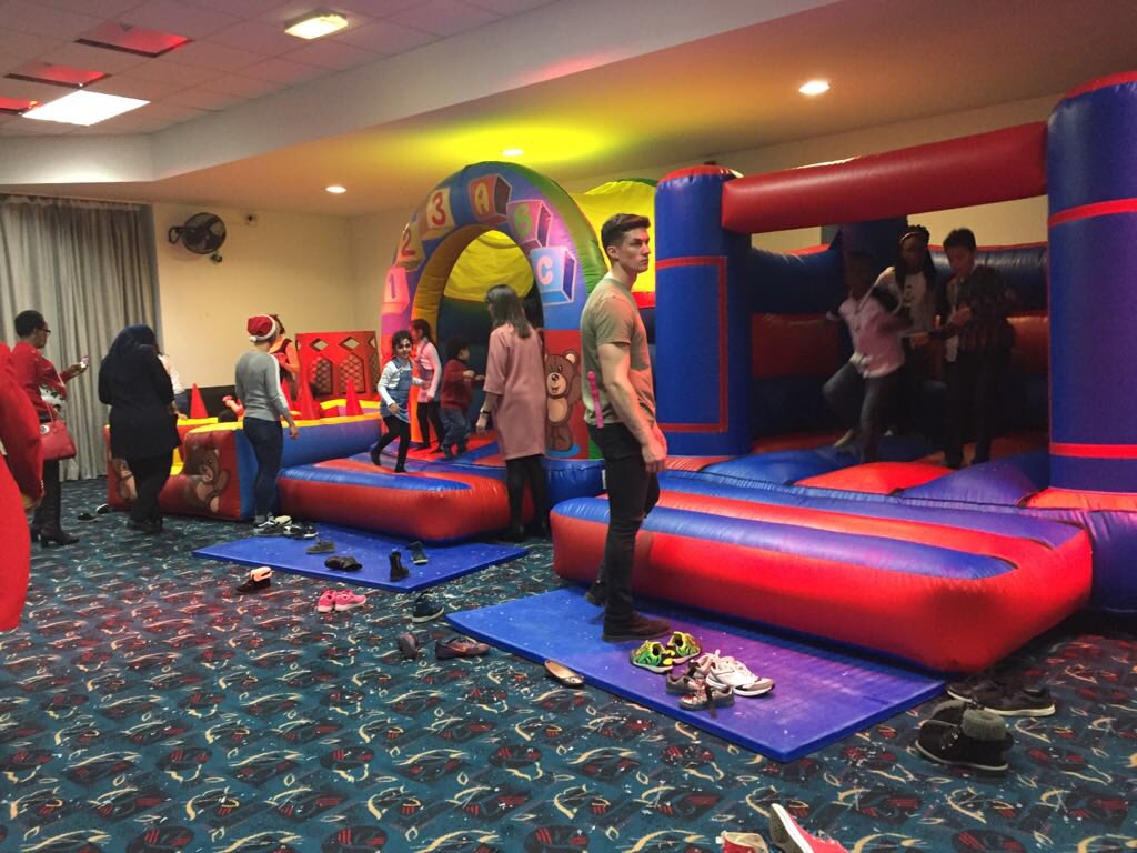 AKFoundation's tweet image. #TB to the festive session where  @amirkingkhan @AKFoundation reach out to the children of our homes here in the UK to show them and remind them no matter the situation we are here to support and care for them. 
#AFK #UKProjects #KeepingHomeSafe