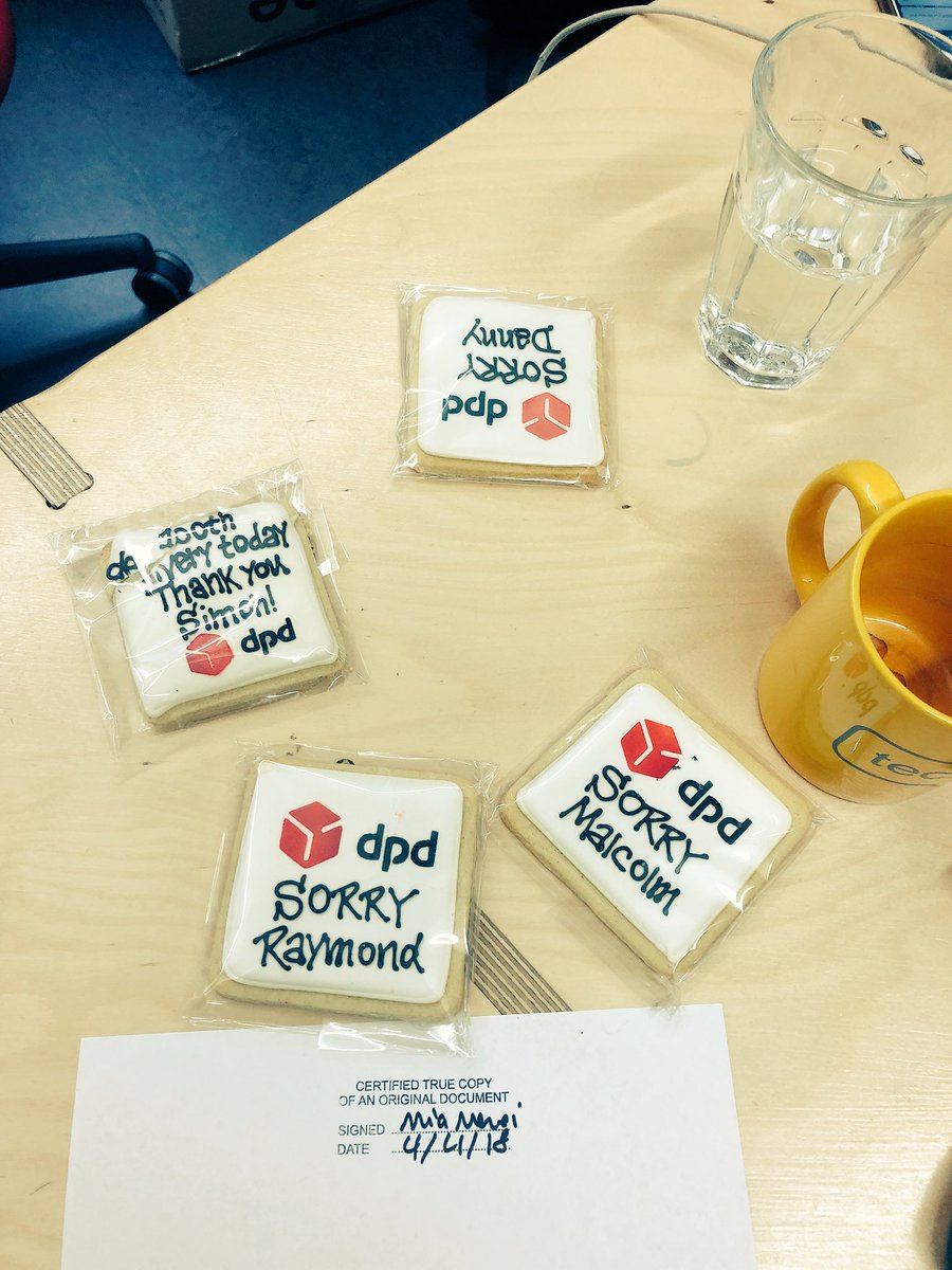 HrefnaHelga's tweet photo. TIL that @DPD_UK carries around apology cookies; presumably to make up for late deliveries.
I know this subject is of particular interest to one @cgpgrey. #cookiesFTW #notcalledRaymond https://t.co/H22ZwnKCCE
