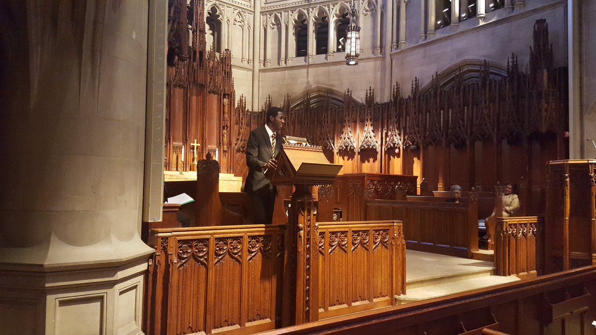 PittTweet's tweet photo. Aaron Hill, of Alpha Phi Alpha Fraternity, Inc. recites the famous "I Have A Dream" speech in memory of his fraternity brother, Martin Luther King Jr. #MLK50 https://t.co/75plxVtIZW