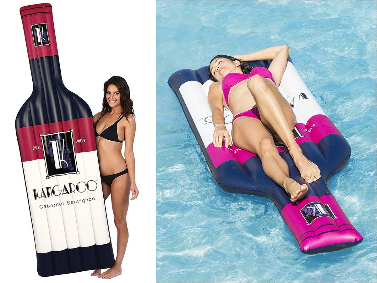 "The Wine Bottle Pool Float", l'accessoire Kangaroo décalé pour les journées Piscine de cet été!!! Une  façon originale d'afficher sa passion pour le #vin ! 🤣
amazon.ca/Inflatable-Win…