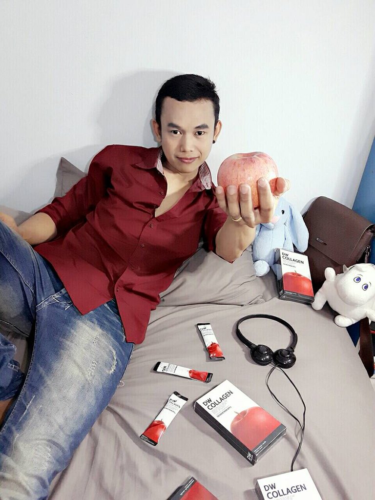 dwplus888's tweet image. นาทีนี้ไม่ว่า ใคร ใคร ใคร ก็ต้องกิน #dwcollagen  ไม่ต้องกินแอปเปิ้ลวันละ10ลูก แค่กินคลอลาเจนวันละ1ซอง ก็ผิวขาวทั้งตัวหน้าใสไม่มีสิวด้วย!!!  #O2soSTRONG