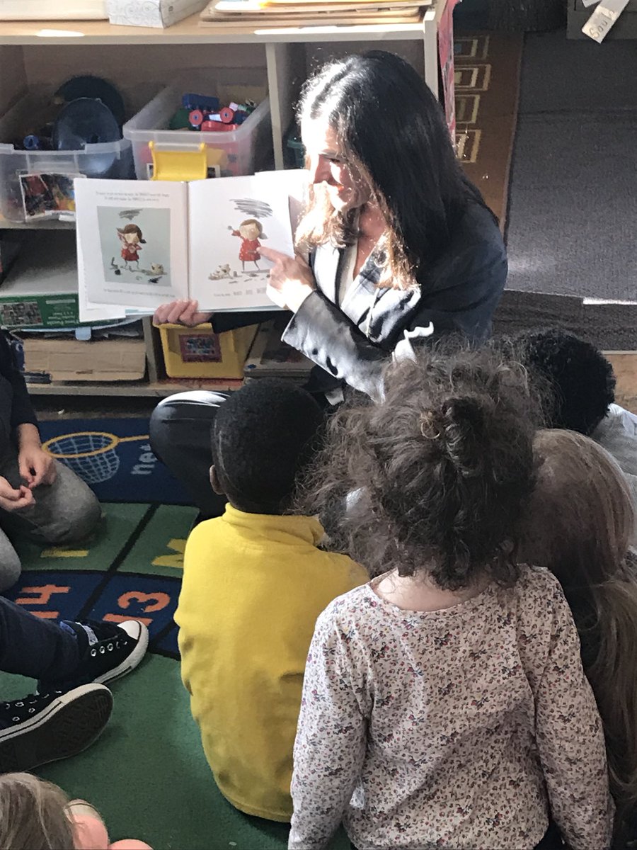 ErinD_PNC's tweet photo. What a fun way to kickoff #PNCGrowUpGreat day....with @PaulClark_PNC @bairdadams @McCarthyGarland reading to kids @TheCentersOhio! https://t.co/We4Q5oappT