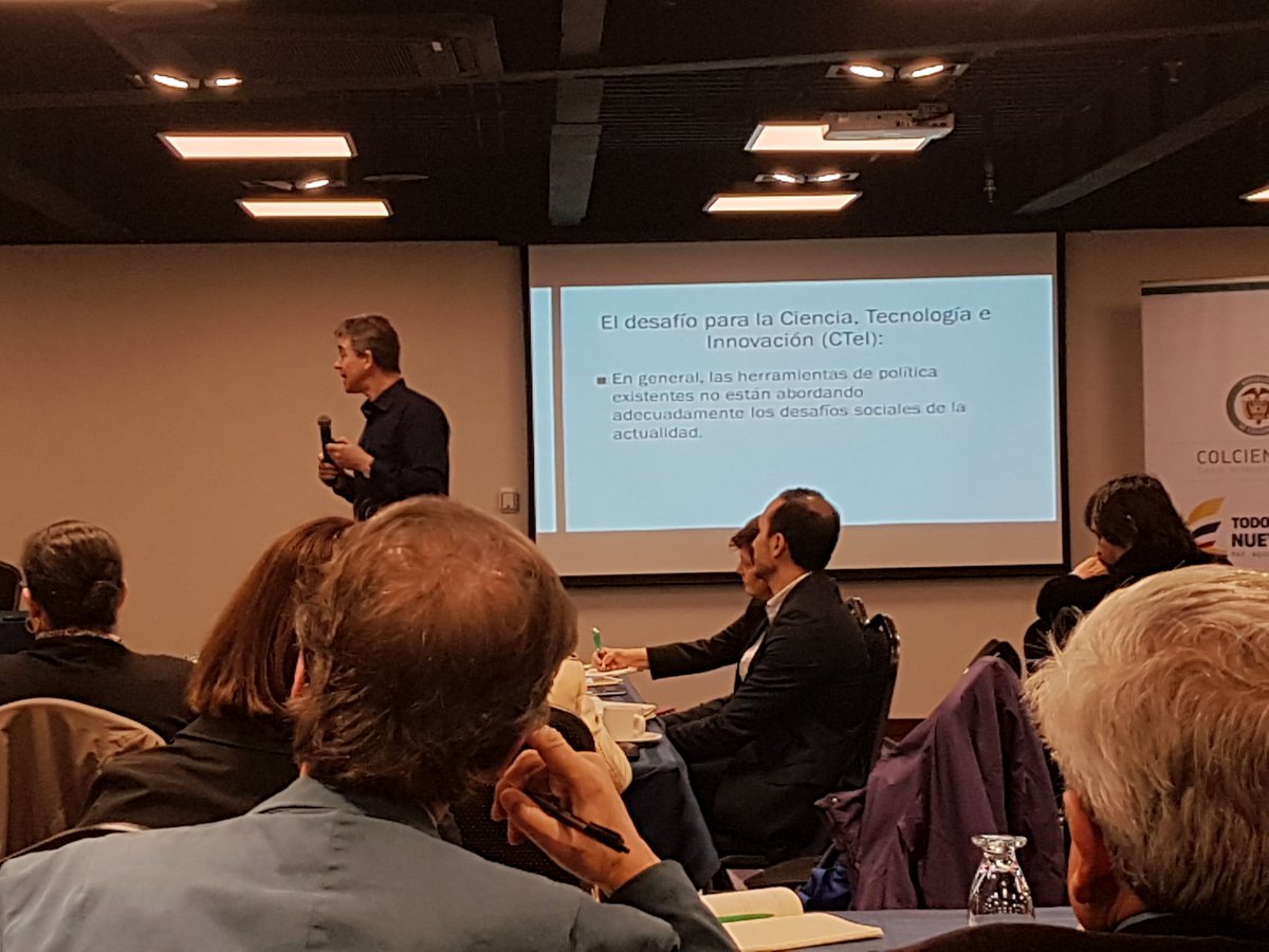 SandraBoni4's tweet photo. Como puede la #Innovación #transformativa incorporar los #ODS comenzamos dos dias de debate en #Bogota con actores del sistema colombiano @Colciencias @TIPConsortium @AlejoOlaya @MatiasRamirez50 @Ingenio_CsicUpv @SPRU https://t.co/YxsRPjw3eS