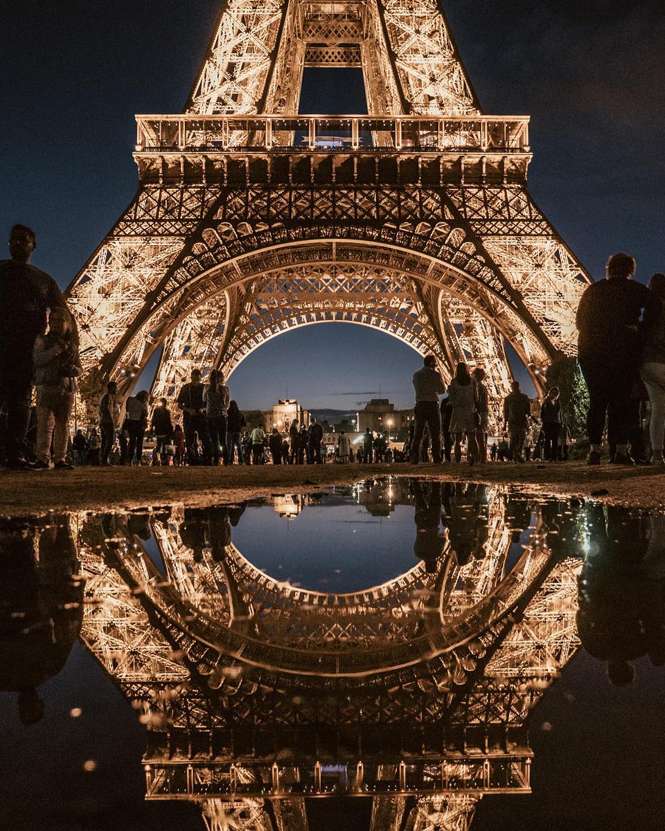 LaTourEiffel's tweet image. You can enjoy my nocturnal sparkling beauty and a marvelous view of the City of Light every night until 11:45pm (last ascent at 11pm)! ✨🌙
toureiffel.paris/en/rates-openi… - #EiffelTower
Photo credit: partimetravelers (Instagram)