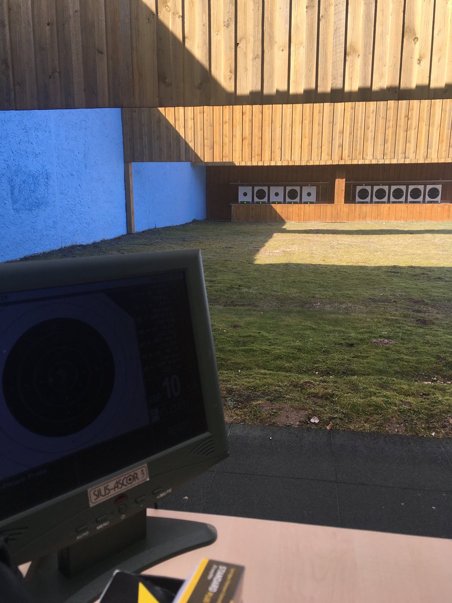 navy_steely's tweet photo. Happy sunny training this afternoon in Suhl, with Rebecca &amp;@ilenia_marconi ☀️💪🏽🇮🇹 #italia #training #pistol #team #italy #shooting #fire https://t.co/Q5ji4f2Mkt