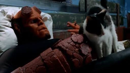 ikasuke_sakurai's tweet photo. ニャンコ大好きヘルボーイ！
#hellboy2004 https://t.co/eZsarTKCng