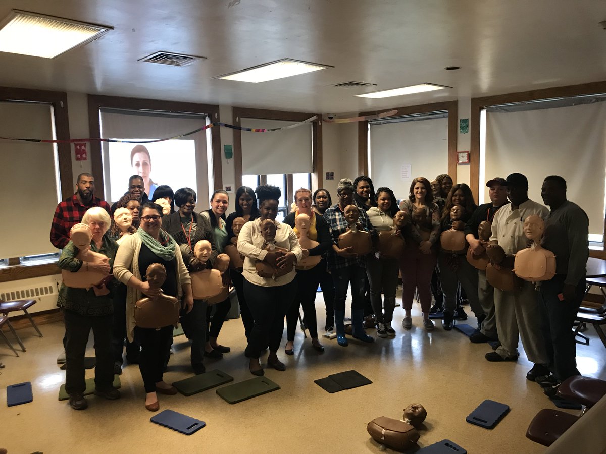 MobileCPR's tweet photo. Our trip to the Salvation Army Red Shield Shelter was awesome! We love teaching hands-only CPR! Thanks for learning the life-saving skill! We hope to see you again soon! #themobilecprproject #mobileCPR #Philadelphia https://t.co/ButcFilukF