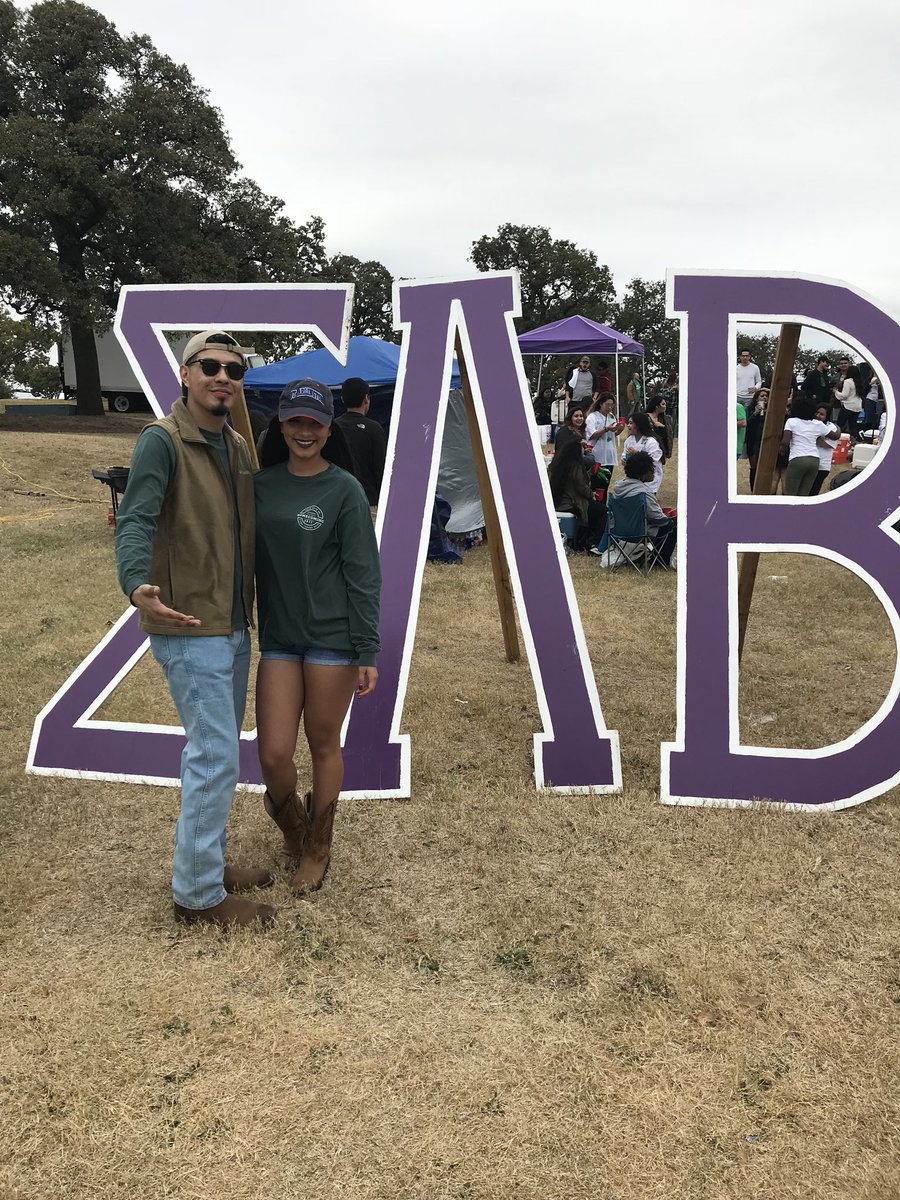 samsayshey03's tweet photo. Happy Founders Day to the two wholesome Betas in my life, my man and my best friend💜 #gobetas @Jeovanni8 @TheAgustinMtz https://t.co/cCJQcSRDxt