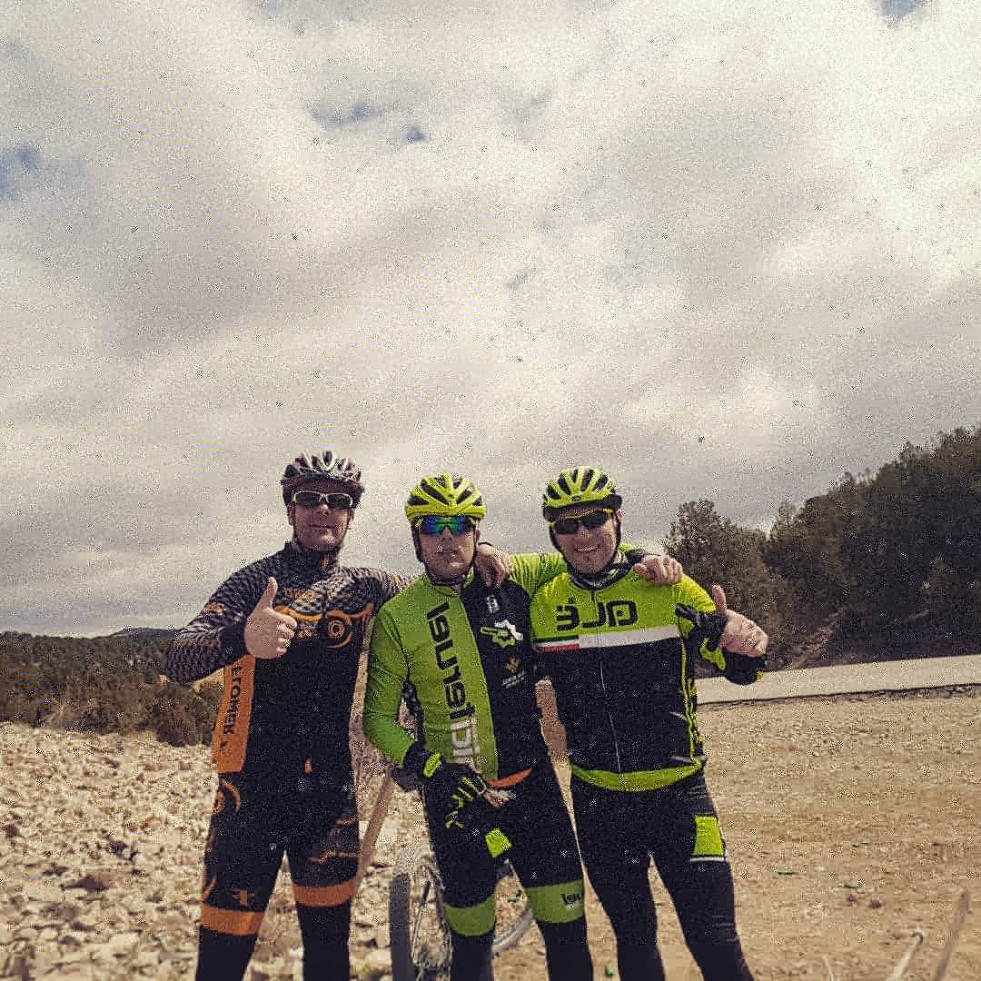 LopezJuste's tweet photo. Salida de btt:
Fuente cerrada-corbalan-villalba la baja-teruel.
43 kmts
750+⛰🗻⛰
Hemos disfrutado como enanos.
#BICITERUEL #LONGANAS #KTM #BTT😍😍😍😍😍 https://t.co/SFTUQ6fo4l