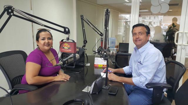 NetoRobinsonMx's tweet photo. Gracias a Karla Negrete y Raquel Vargas por recibirme en Grupo Radio Avanzado https://t.co/gpWmsnSC9Z