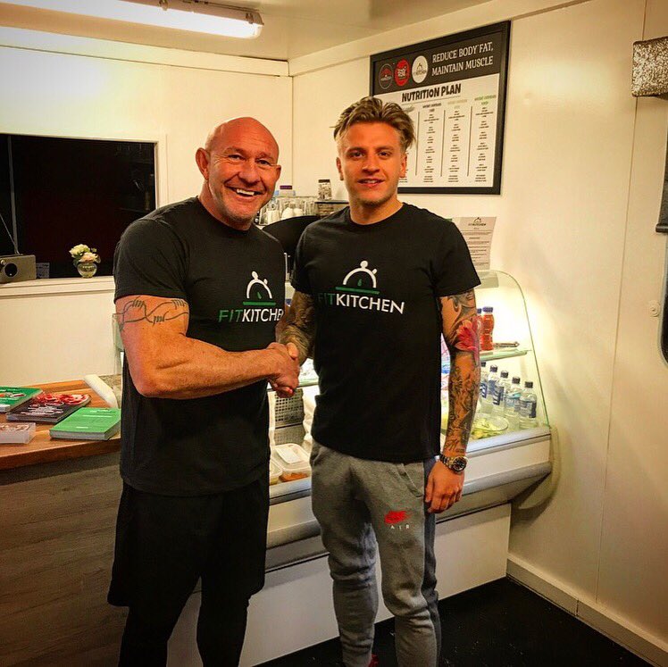 The Fit Kitchen is now supplying top footballer Jason Cummings with his healthy meals &amp; nutrition <a href="/Jasoncummings35/">Jason Cummings</a>
