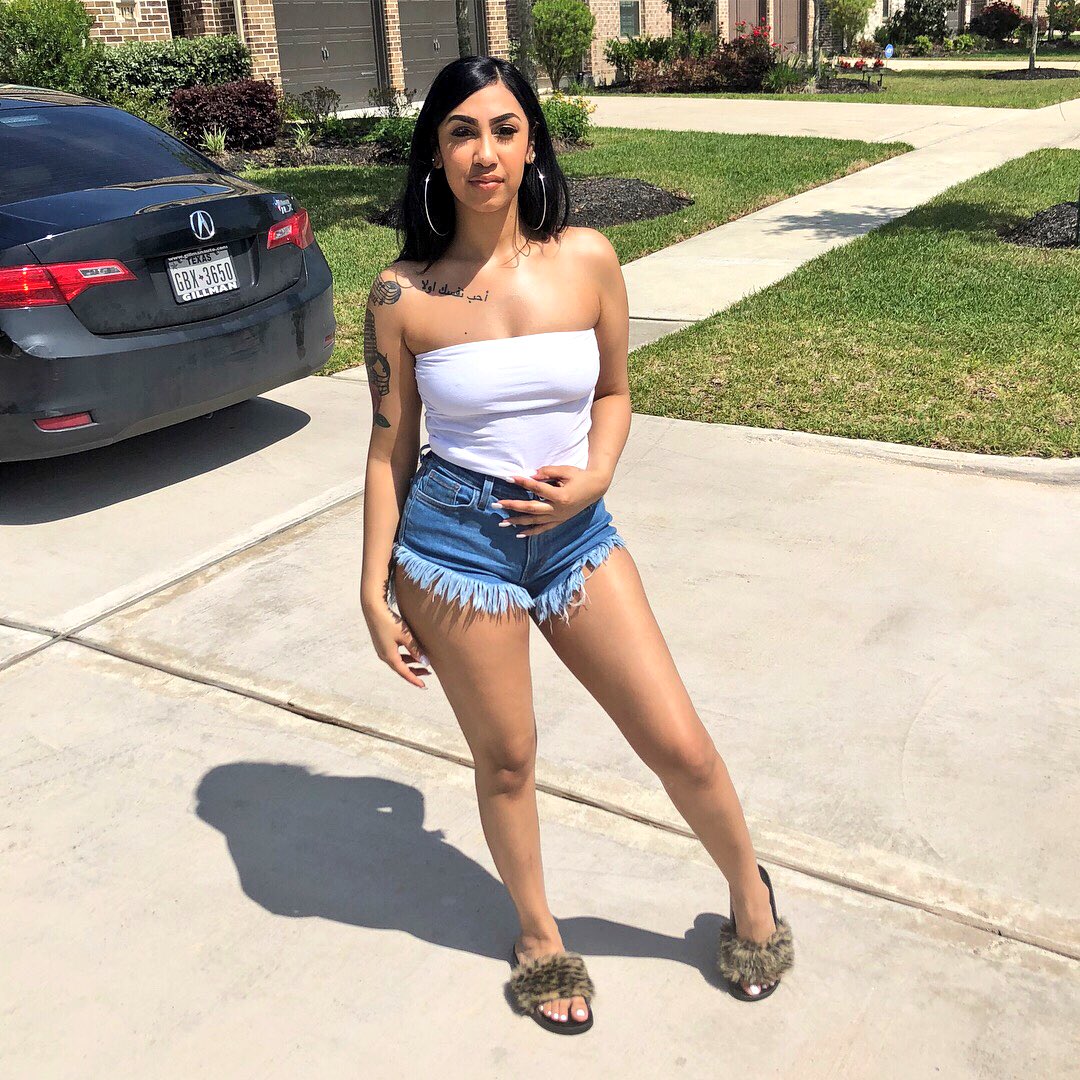 queennaija's tweet photo. "Lemme tell you a secret ❤️" https://t.co/M5Oq0ucSQV