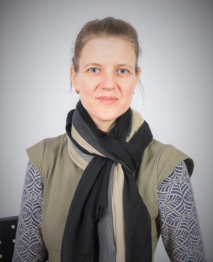 dancetransition's tweet photo. Pil Hansen (PhD) is a dance dramaturg, founding member of Vertical City Performance, and assistant professor @PerformingArtUC. Register now for "keep on MOVING" - Calgary and hear her thoughts on the twists &amp; turns of a dance career https://t.co/BlmlHxR9Mw  #yycarts #danceyyc https://t.co/iX2rVZ6Z6P